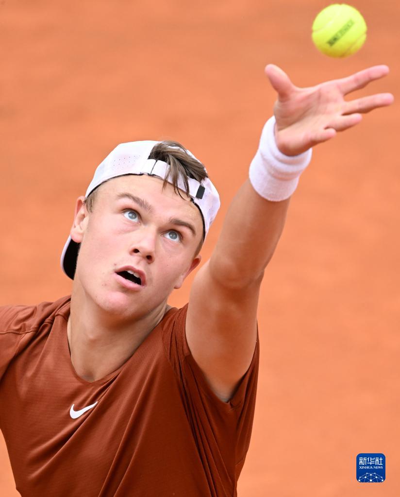 的基础上 的基础上